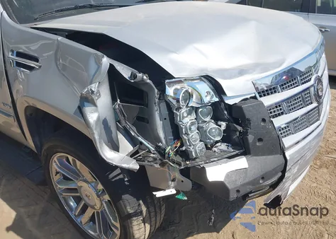 2010 Cadillac Escalade Esv Platinum Edition from USA, damaged, VIN 1GYUKKEF8AR133536